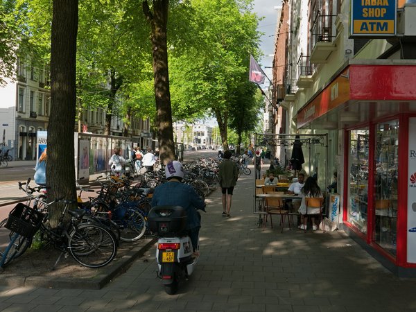 Peut-on louer une villa en Espagne avec des cours de cuisine et des visites de bodegas locales?